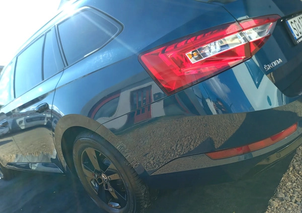 Skoda Superb cena 62900 przebieg: 161400, rok produkcji 2017 z Częstochowa małe 301